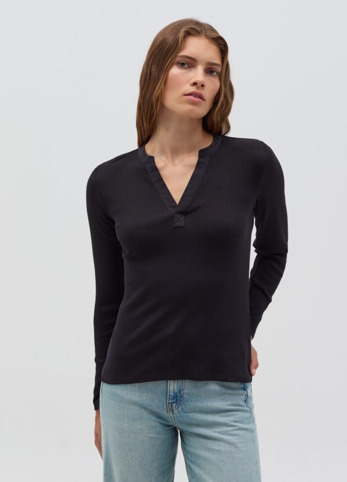 Black Long-Sleeve T-Shirt - Image 2