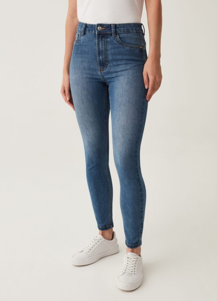 ⁦Women's Shaping Skinny Jeans – Light Blue⁩ - الصورة ⁦2⁩