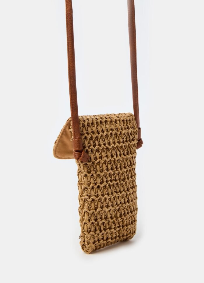 ⁦Women's Woven Phone Bag – Natural⁩ - الصورة ⁦2⁩