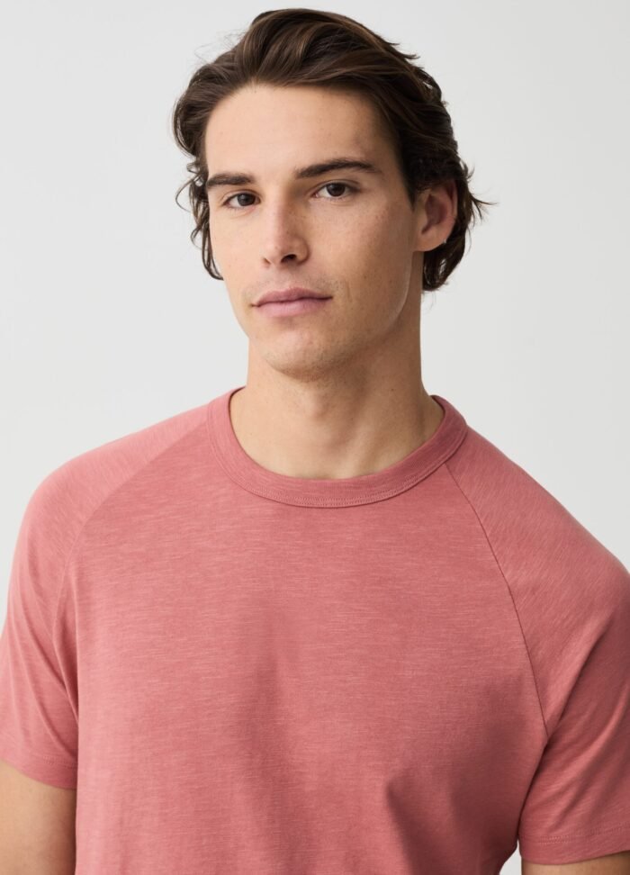 ⁦Men's Cotton T-Shirt – Dusty Cedar⁩ - الصورة ⁦2⁩