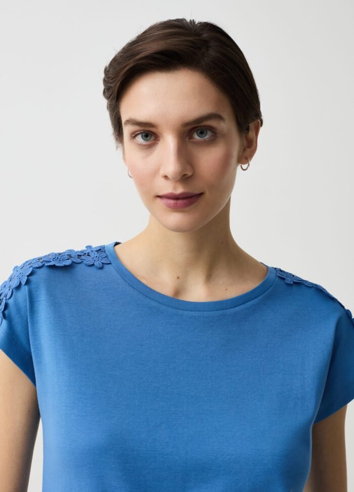 ⁦Women's Kimono-Sleeve T-Shirt – Riverside Blue⁩ - الصورة ⁦2⁩