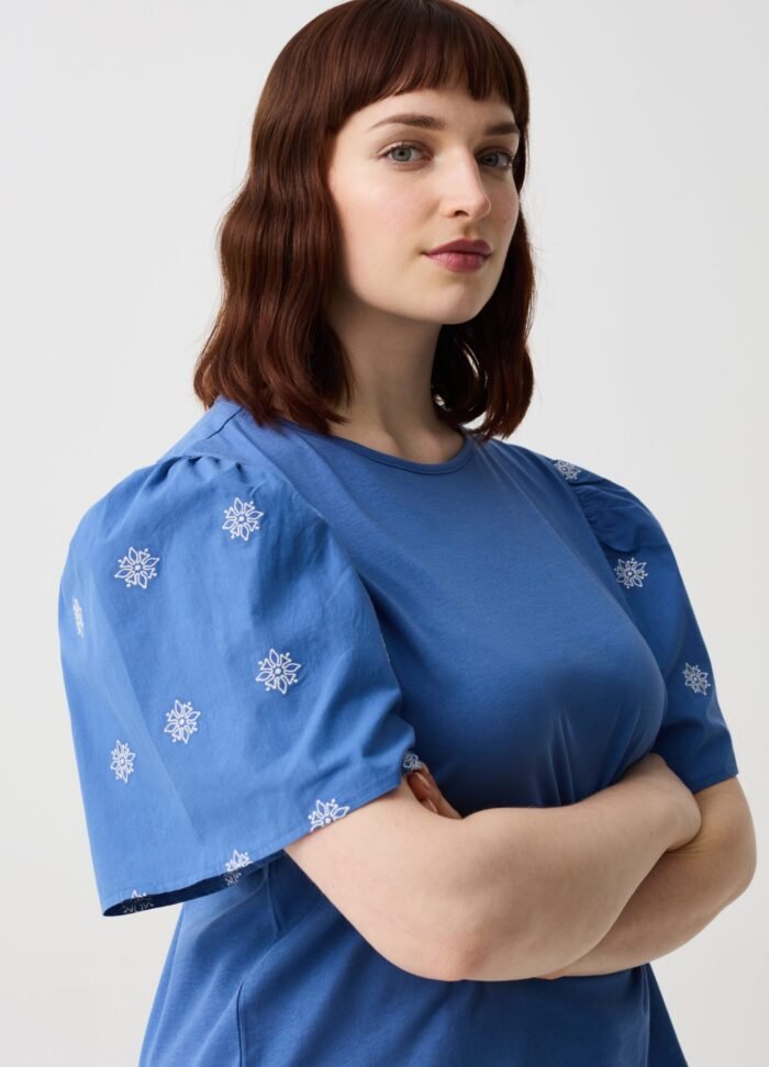 ⁦Women's Embroidered Top – Dutch Blue⁩ - الصورة ⁦2⁩