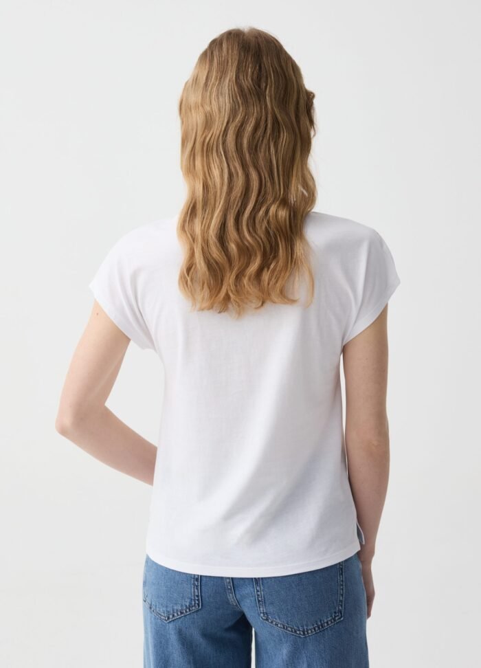 ⁦Women's Printed T-Shirt – White⁩ - الصورة ⁦2⁩