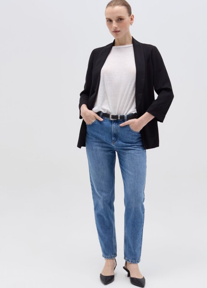 ⁦Women's Fluid Blazer – Black⁩ - الصورة ⁦2⁩