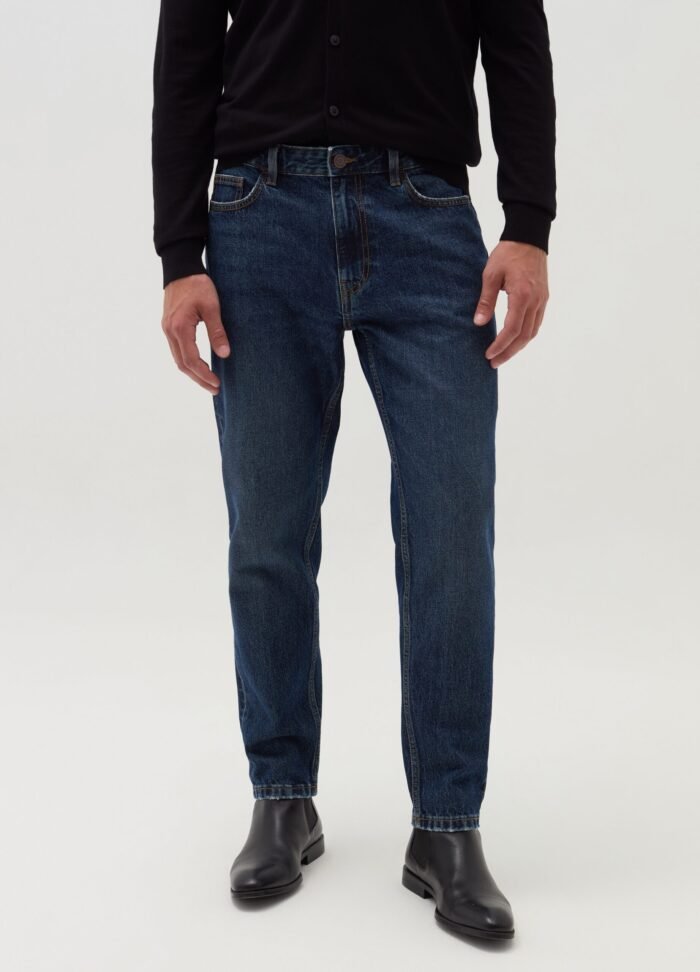 ⁦Men's Relaxed Jeans – Dark Blue⁩ - الصورة ⁦2⁩