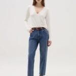 Women's Mom Jeans – Medium Blue