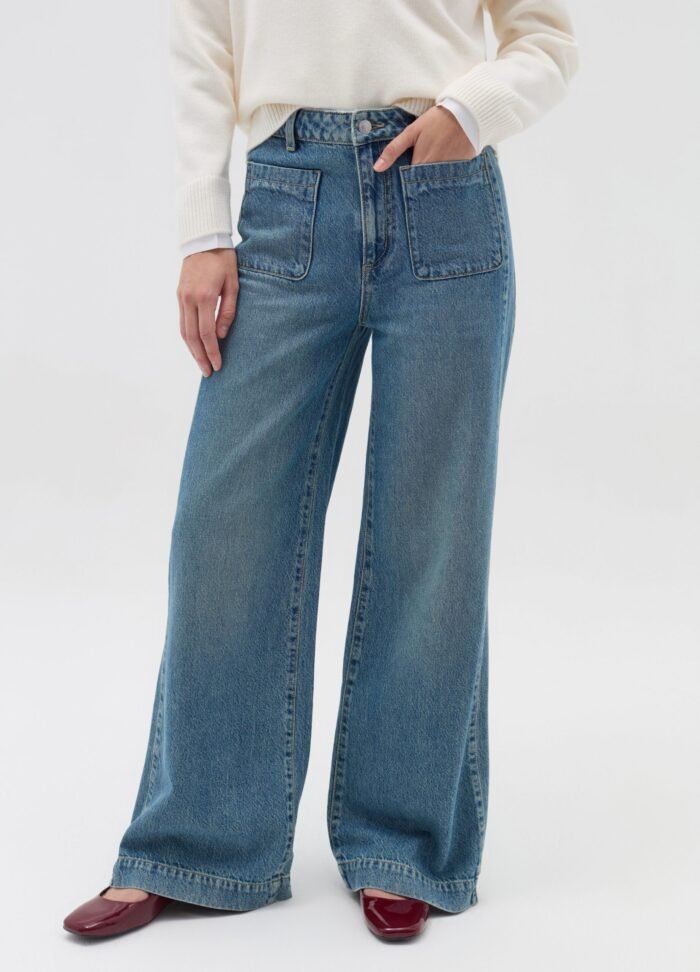 ⁦Women's Wide-Leg Jeans – Medium Blue⁩ - الصورة ⁦2⁩