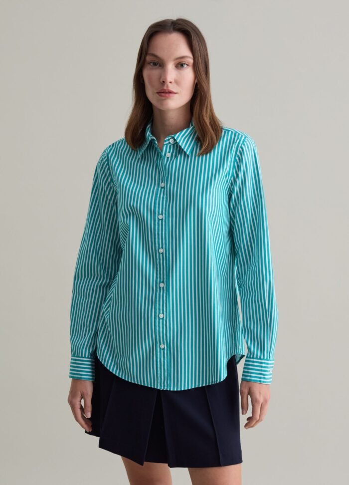 ⁦Women's Poplin Shirt – Green & White⁩ - الصورة ⁦2⁩