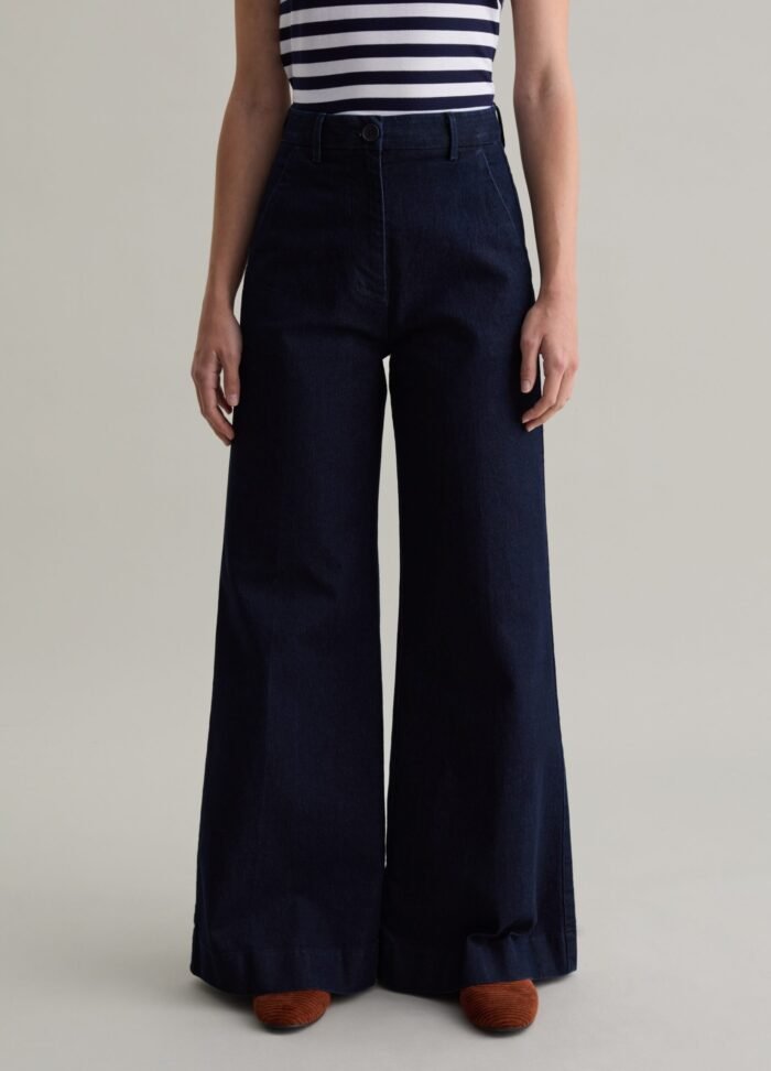 ⁦Women's High-Rise Wide-Leg Jeans – Dark Blue⁩ - الصورة ⁦2⁩