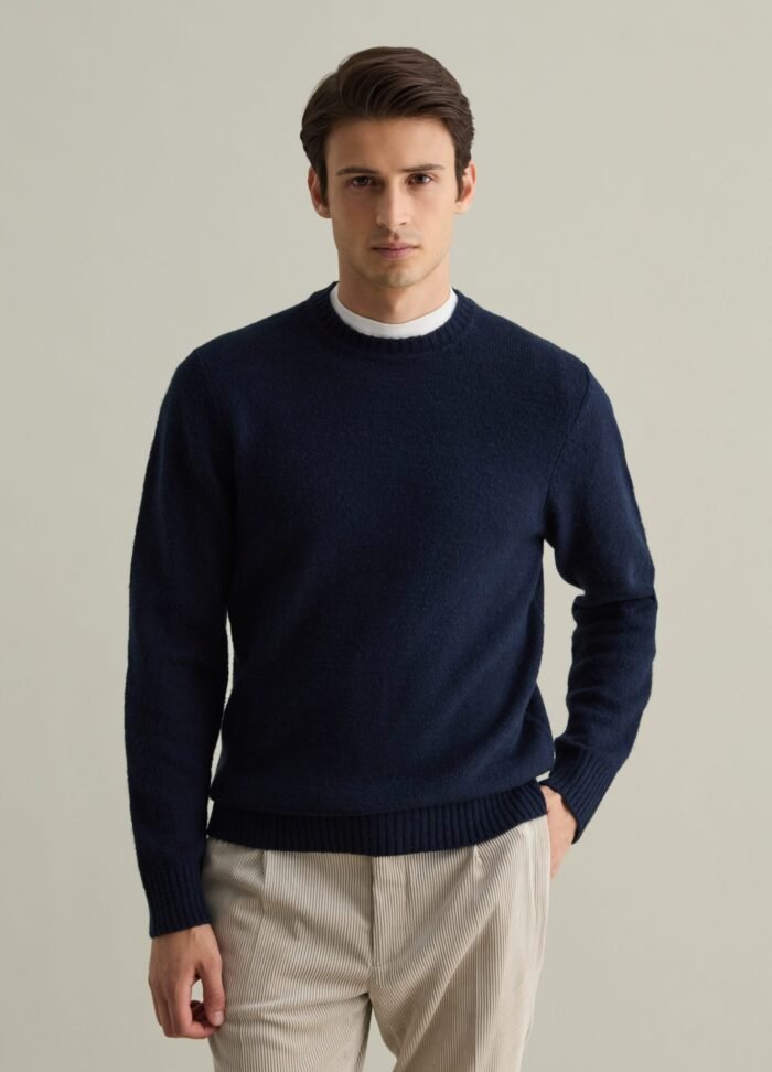 ⁦Men's Wool-Blend Jumper – Navy⁩ - الصورة ⁦2⁩