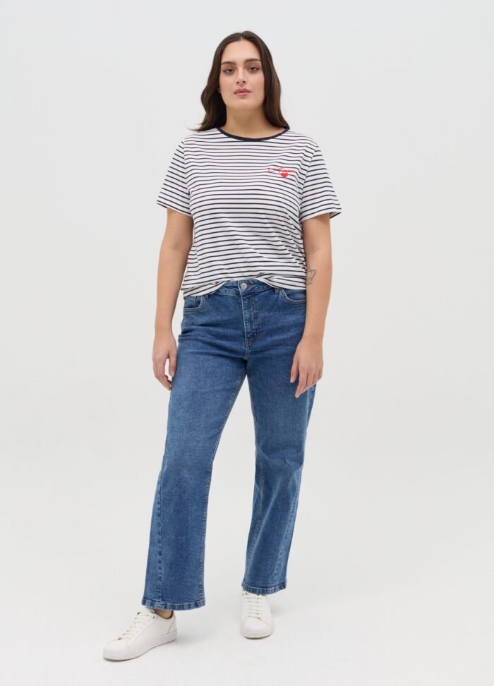 ⁦Women's Striped T-Shirt – Blue & White⁩ - الصورة ⁦2⁩