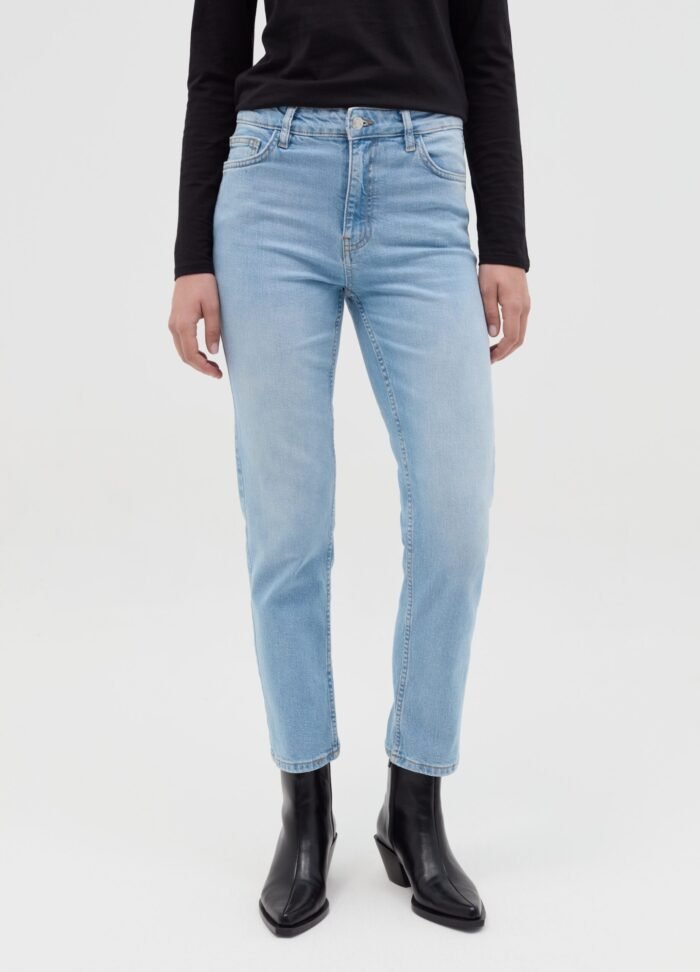 Women's Slim-Fit Jeans – Light Blue - Image 2