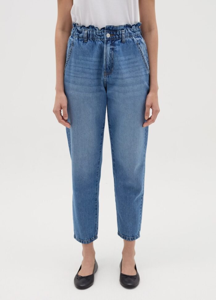 ⁦Women's Slouchy Jeans – Light Blue⁩ - الصورة ⁦2⁩