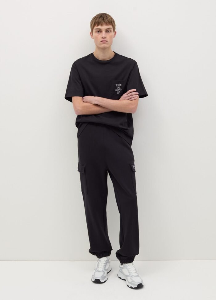 ⁦Men's T-Shirt – Black⁩ - الصورة ⁦2⁩