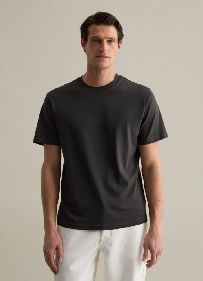 ⁦Men's Round-Neck T-Shirt – Black⁩ - الصورة ⁦2⁩