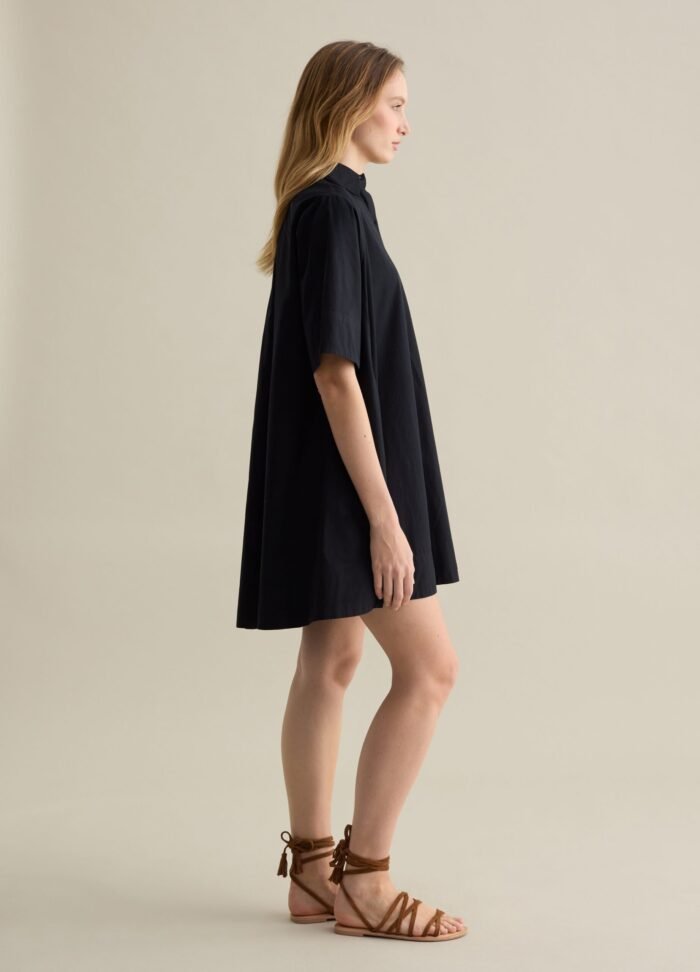 ⁦Women's Poplin Dress – Black⁩ - الصورة ⁦2⁩