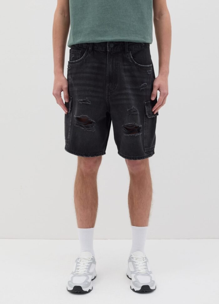 ⁦Men's Cargo Bermuda Shorts – Black⁩ - الصورة ⁦2⁩