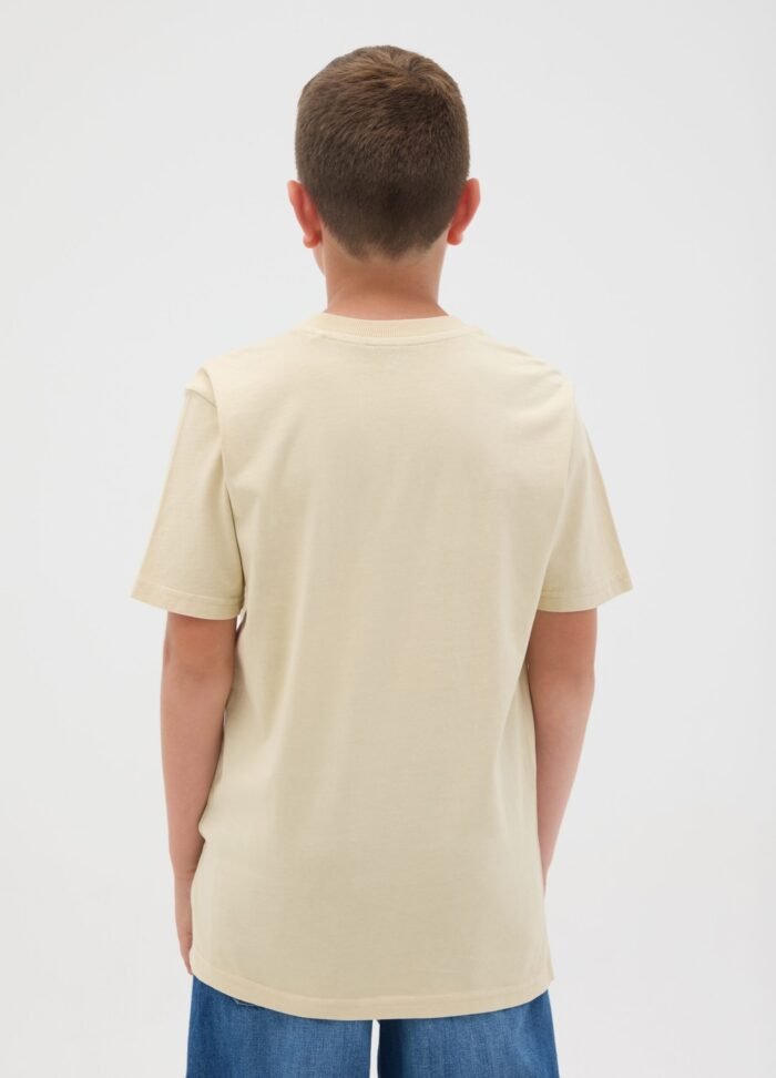 ⁦Boys' Garment-Dyed T-Shirt – Beige⁩ - الصورة ⁦2⁩