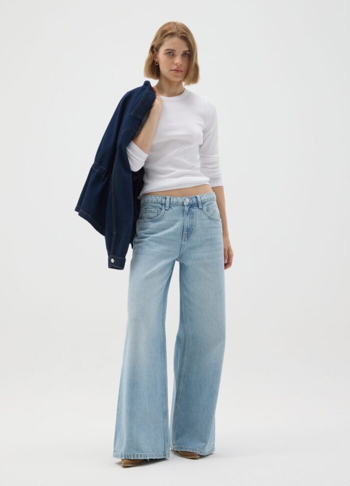 ⁦Women's Ribbed Long-Sleeve Top – Optical White⁩ - الصورة ⁦2⁩