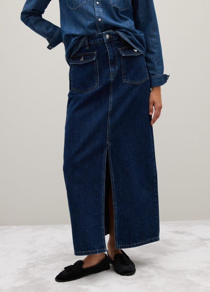⁦Women's Long Denim Skirt – Dark Blue⁩ - الصورة ⁦2⁩