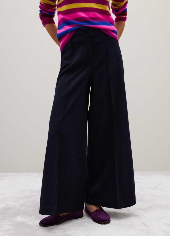 ⁦Women's Bootcut Trousers – Navy⁩ - الصورة ⁦2⁩
