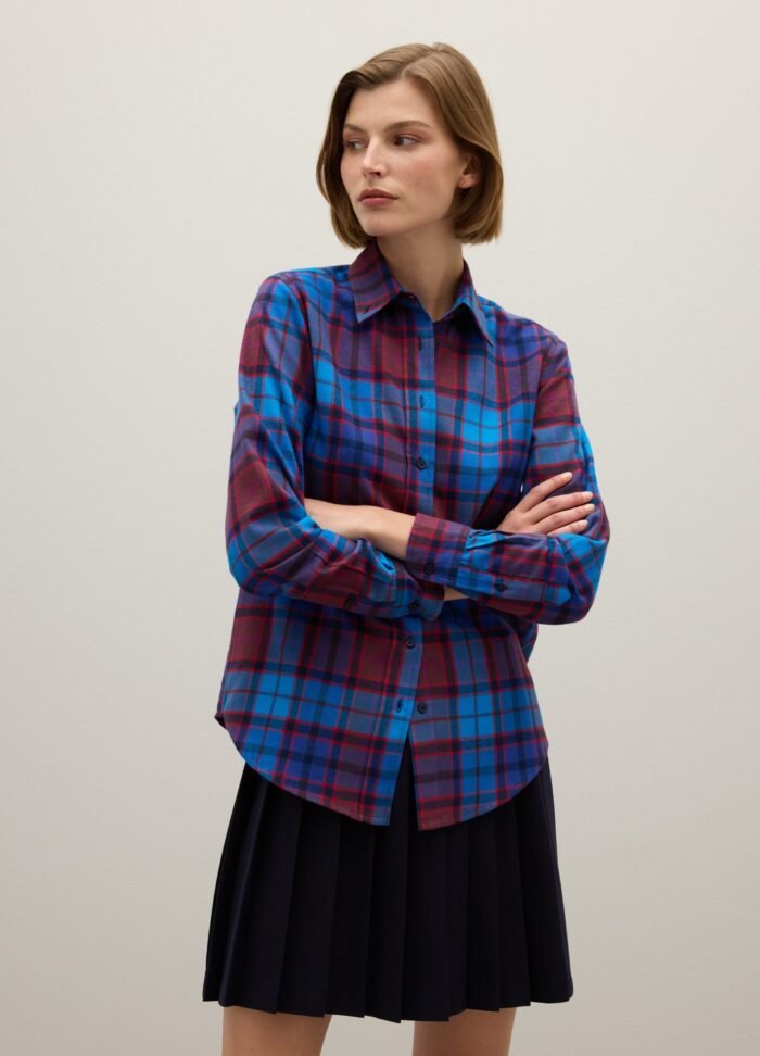 ⁦Women's Flannel Checked Shirt – Blue⁩ - الصورة ⁦2⁩