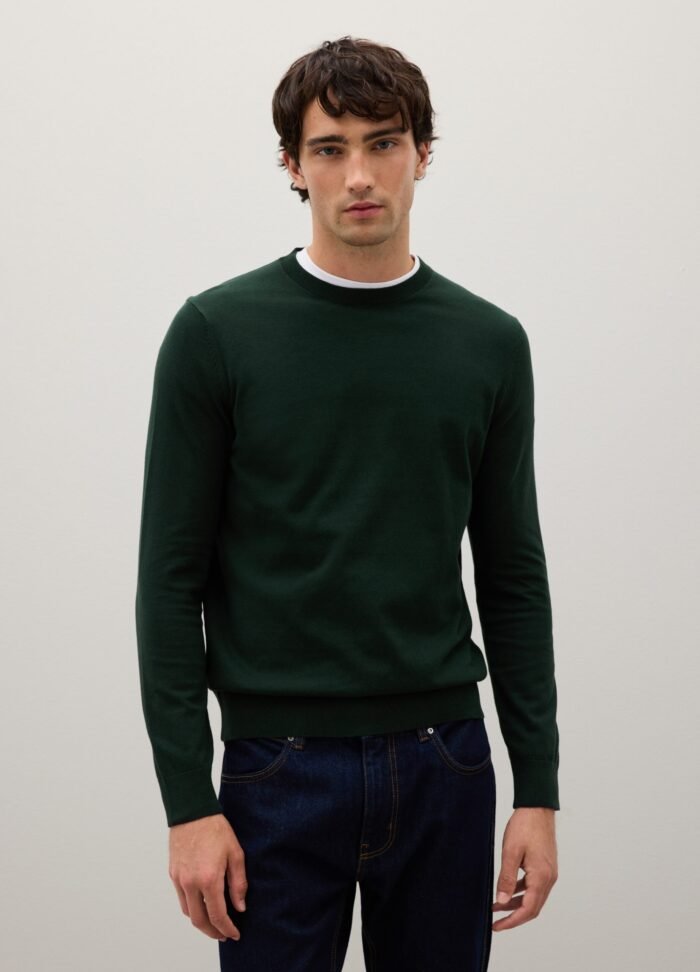 ⁦Men's Round-Neck Jumper – Forest Green⁩ - الصورة ⁦2⁩
