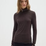 Women's two-tone black and brown turtleneck – detail view | Halla Fashion
