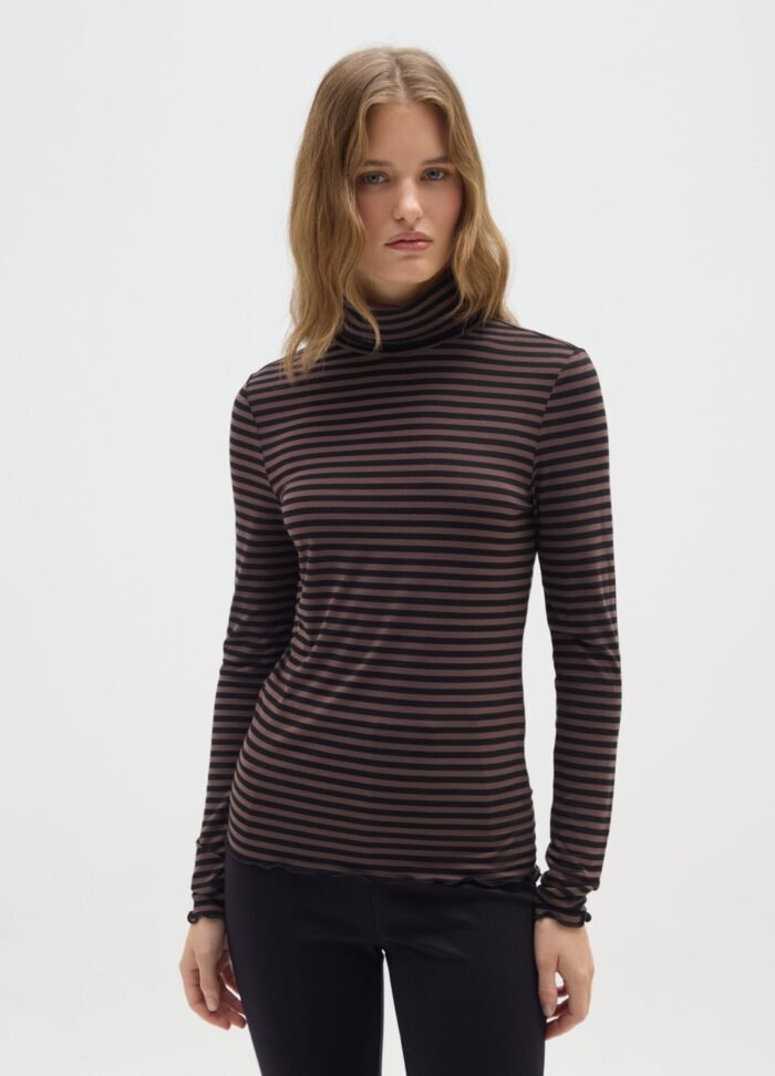 Women's two-tone black and brown turtleneck – detail view | Halla Fashion