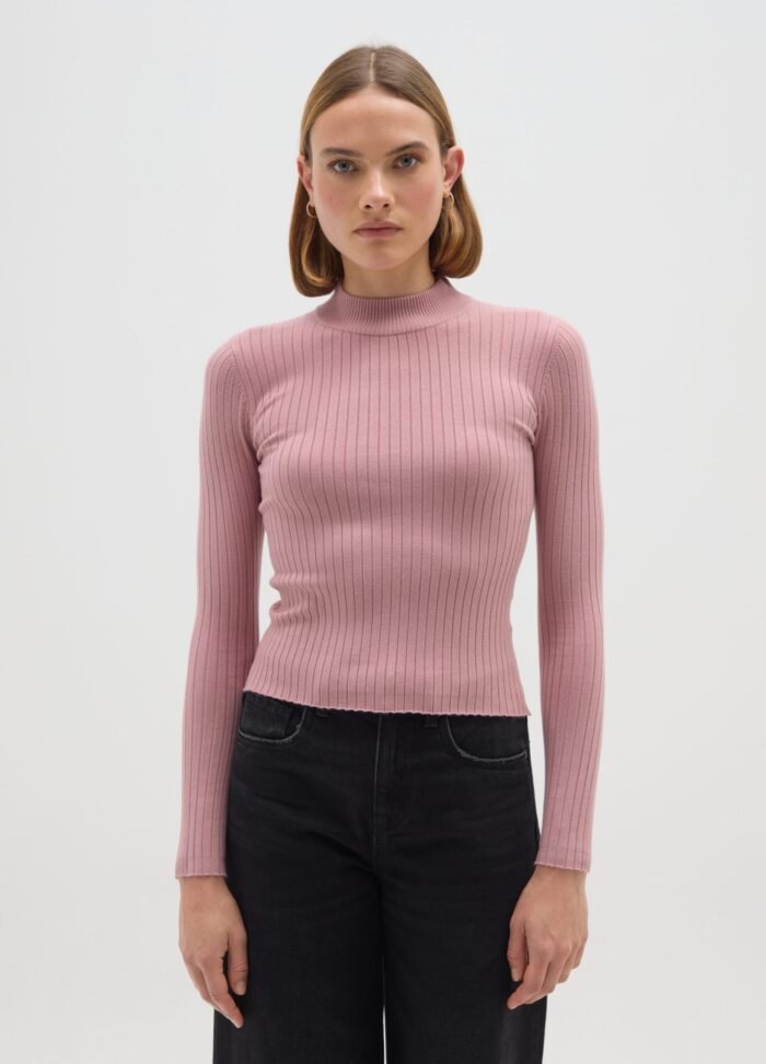 Women's iris violet ribbed knit top – detail view | Halla Fashion