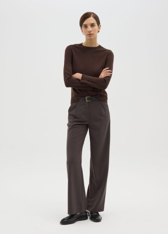 Women's knit sweater in warm brown – front view | Halla Fashion