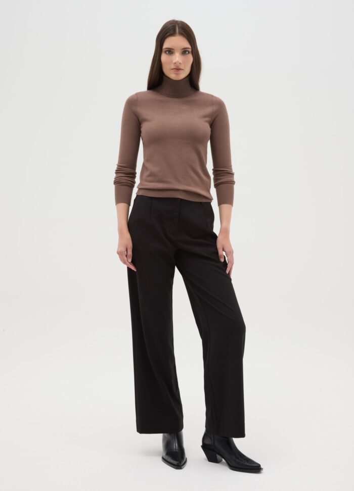 Women's brown viscose-blend turtleneck knit – detail view | Halla Fashion
