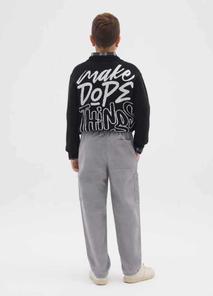 ⁦Boys' Corduroy Cargo Trousers – Grey⁩ - الصورة ⁦2⁩